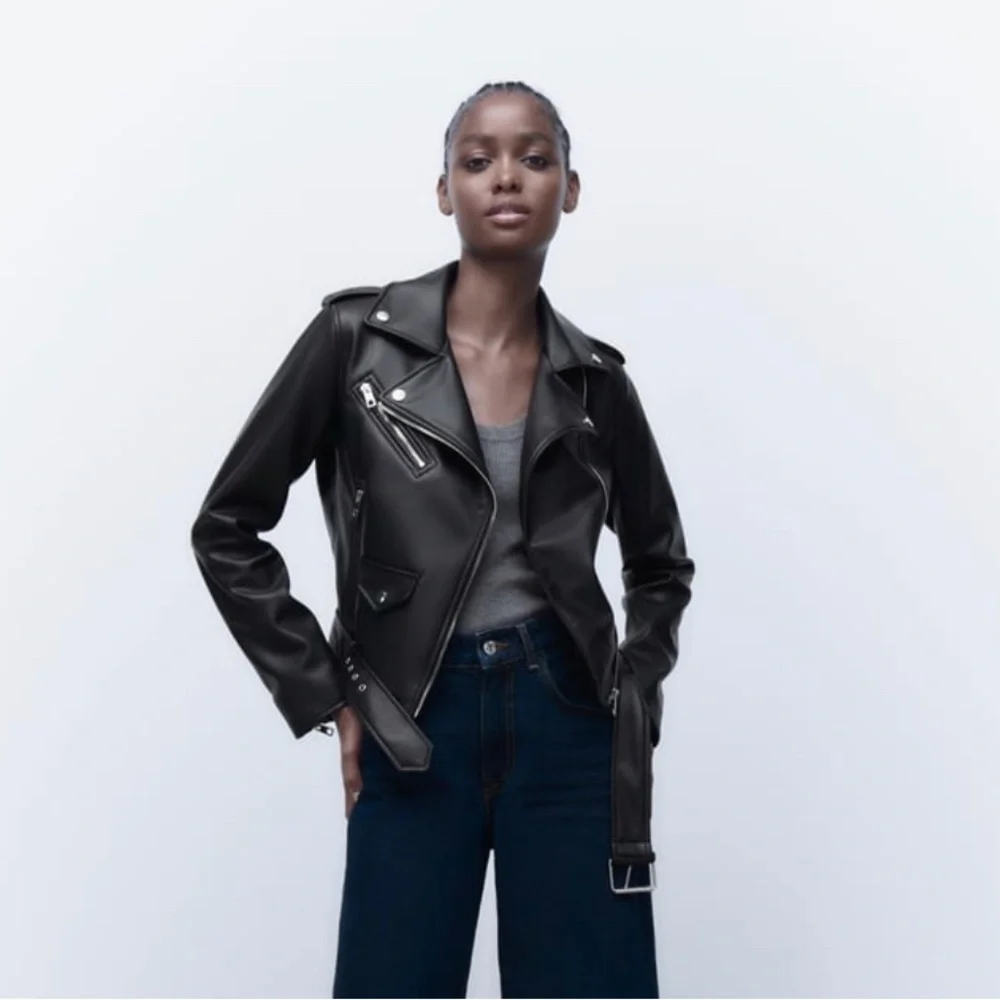 Leather jacket - Picture 1 of 8